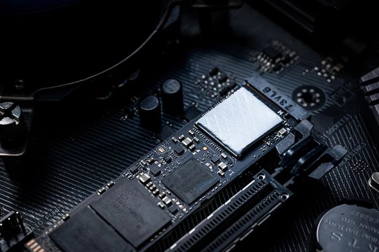 FORMULATED WITH NANO DIAMOND PARTICLES