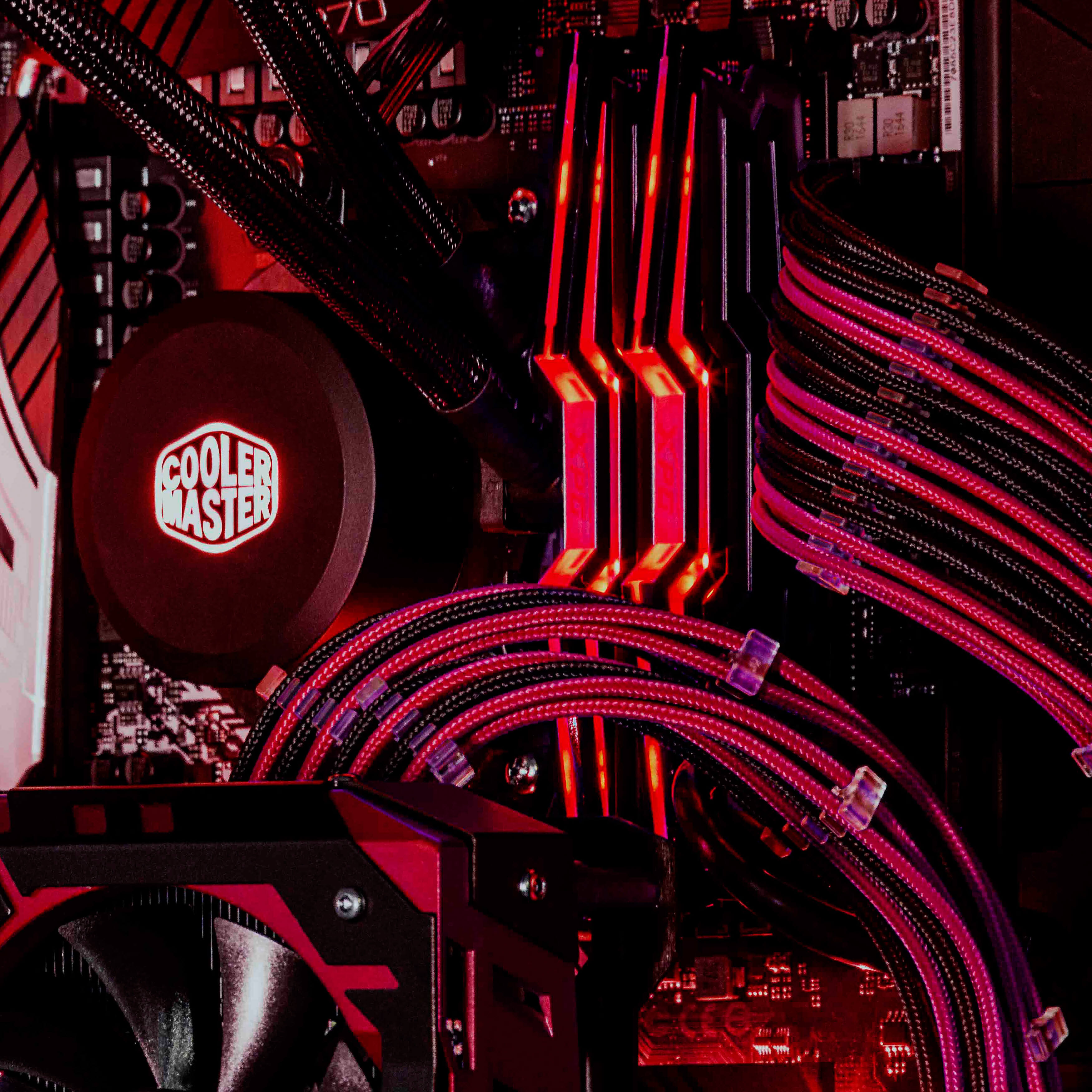 Sleeved Extension Cable Kit - Red & Black image number 2