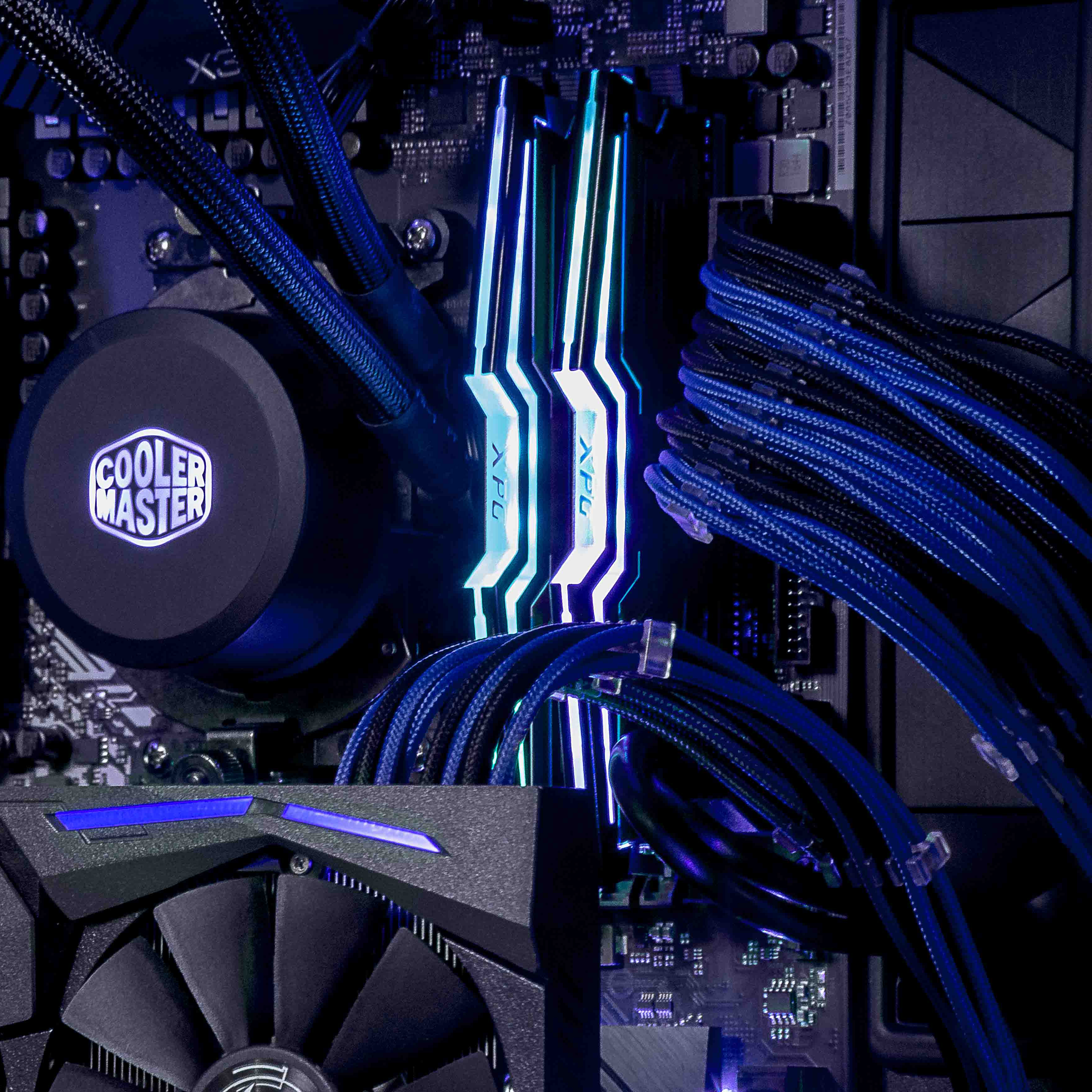 Sleeved Extension Cable Kit - Blue & Black image number 3