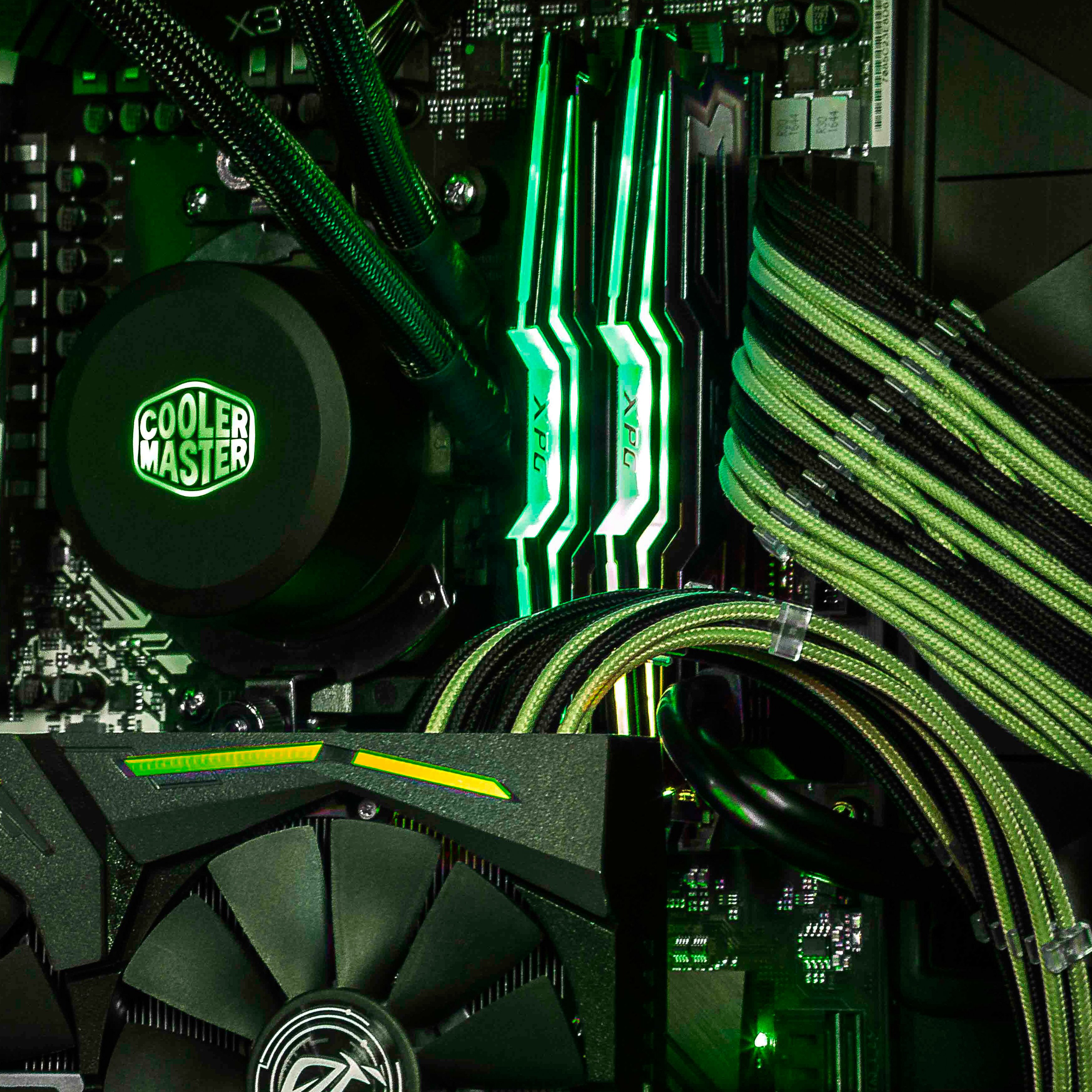 Sleeved Extension Cable Kit - Green & Black image number 2